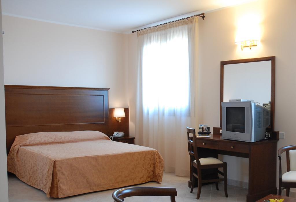 Hotel Villa Mokarta Salemi Oda fotoğraf